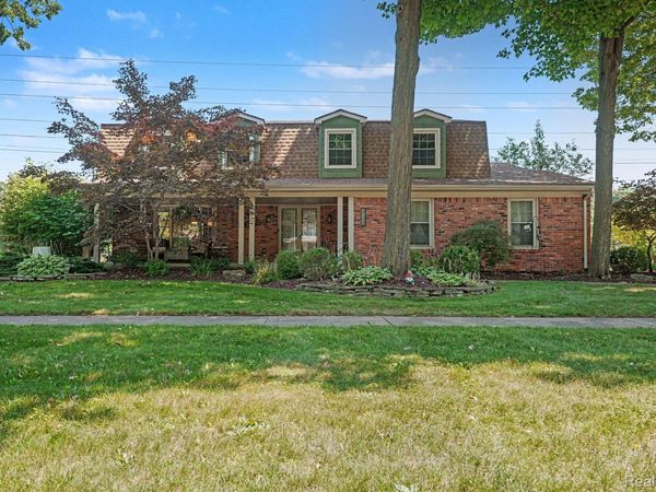 47974 Ben Franklin Drive, Shelby Township, Mi 48315