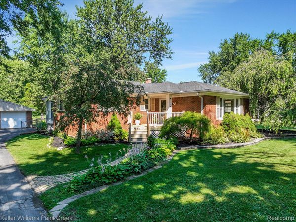 3302 Grant Road, Rochester Hills, Mi 48309