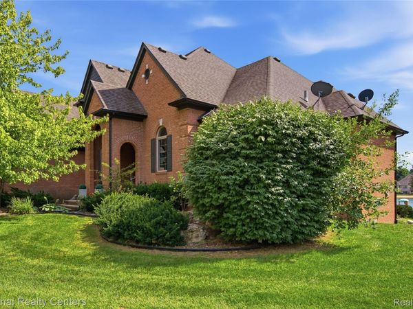 11908 CEDARWOOD Drive, Shelby Township, Mi 48315