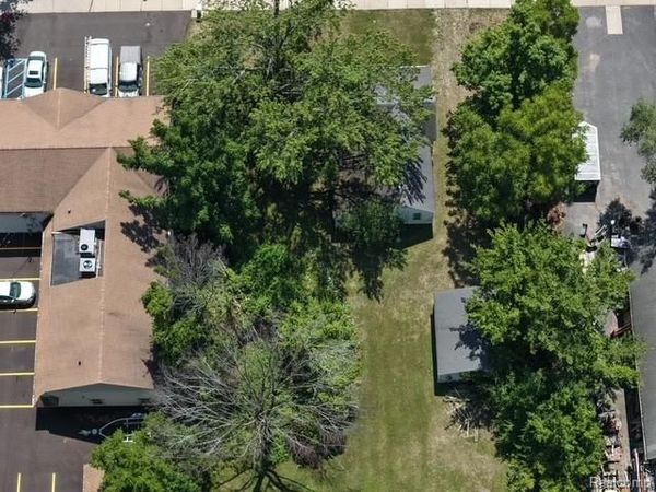 8120 Macomb Street, Grosse Ile Township, Mi 48138