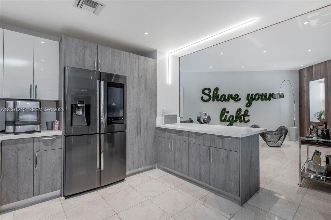 18460 NE 30th Ave, Unit 18460, Aventura, FL 33160 Photo