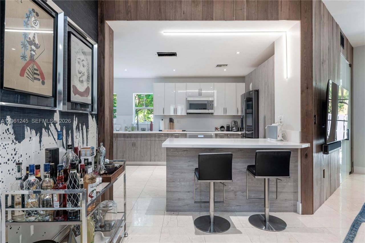 18460 NE 30th Ave, Unit 18460, Aventura, FL 33160 Photo