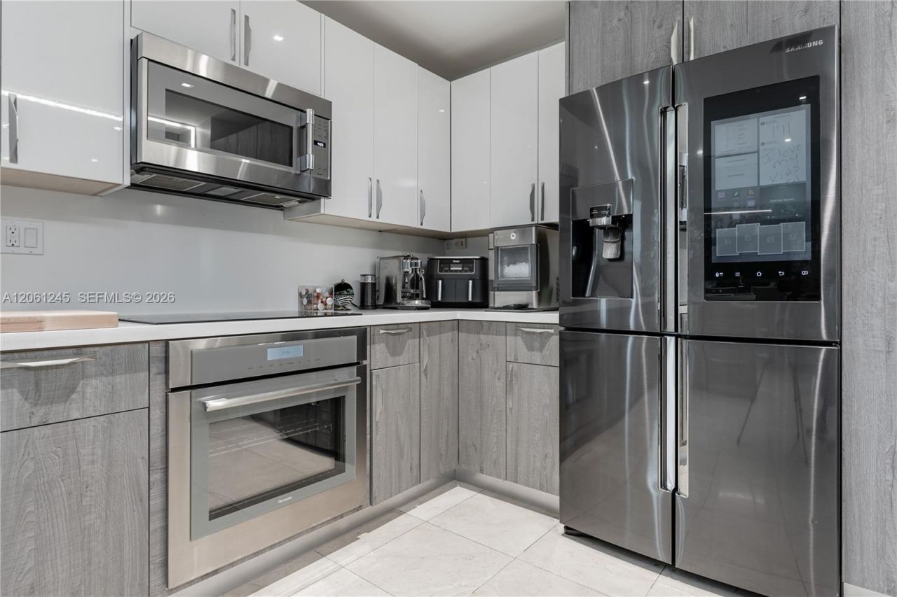 18460 NE 30th Ave, Unit 18460, Aventura, FL 33160 Photo