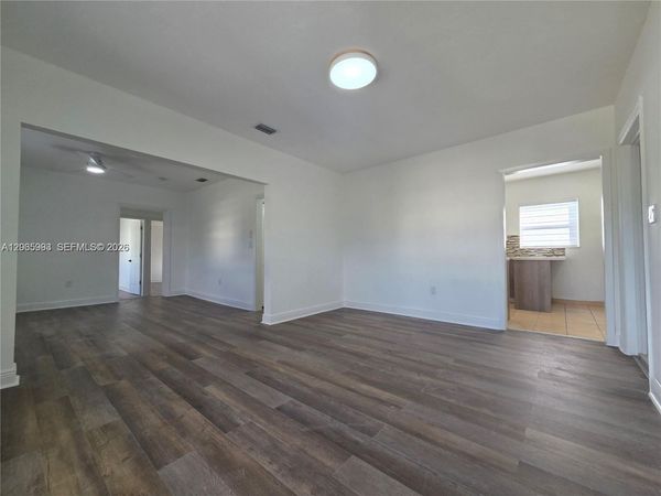 6240 SW 21st St (upstairs) , Unit 6242, Miami, FL 33155