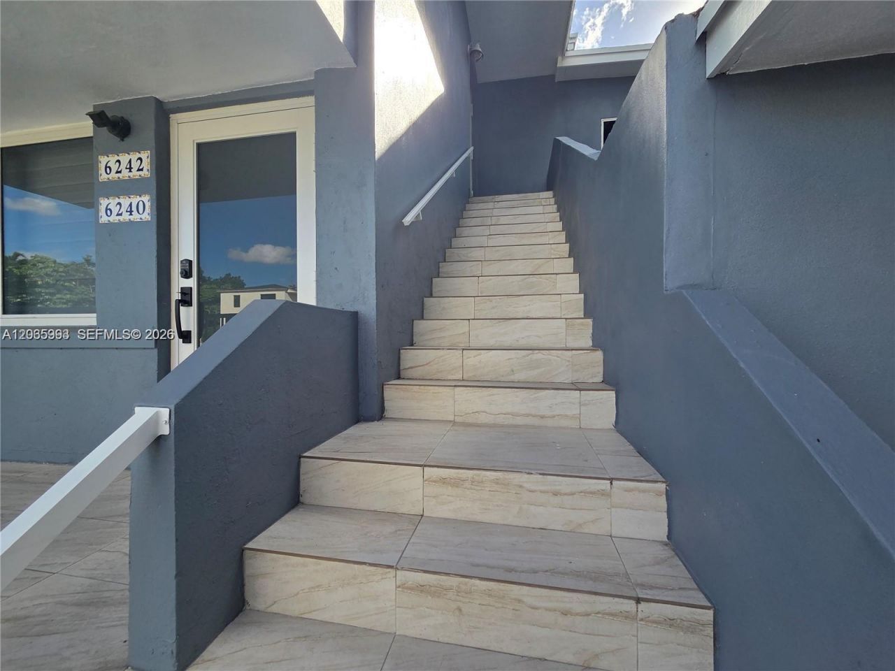6240 SW 21st St (upstairs) , Unit 6242, Miami, FL 33155 Photo