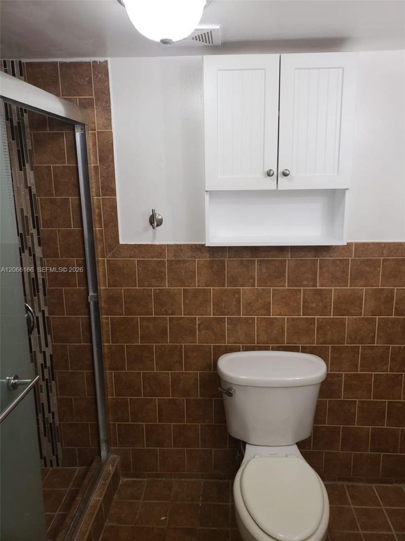 8425 NW 8th St, Unit 104, Miami, FL 33126 Photo