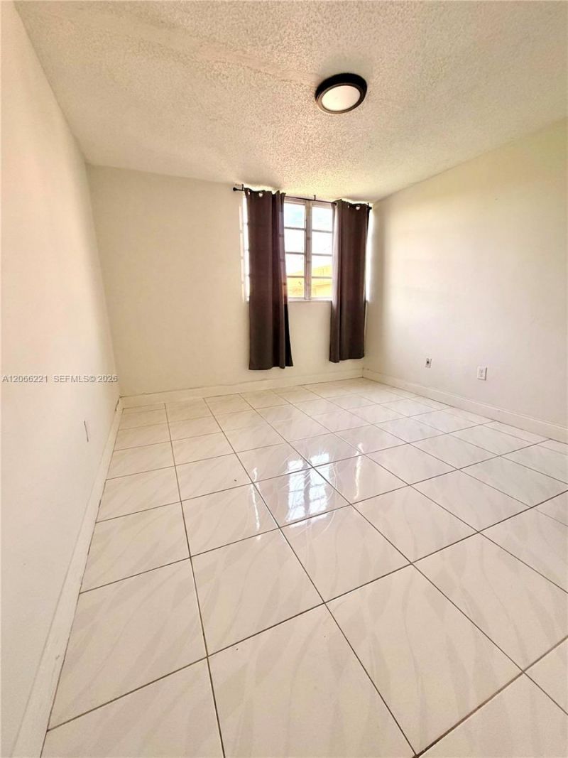 840 NW 87th Ave , Unit 406, Miami, FL 33172 Photo