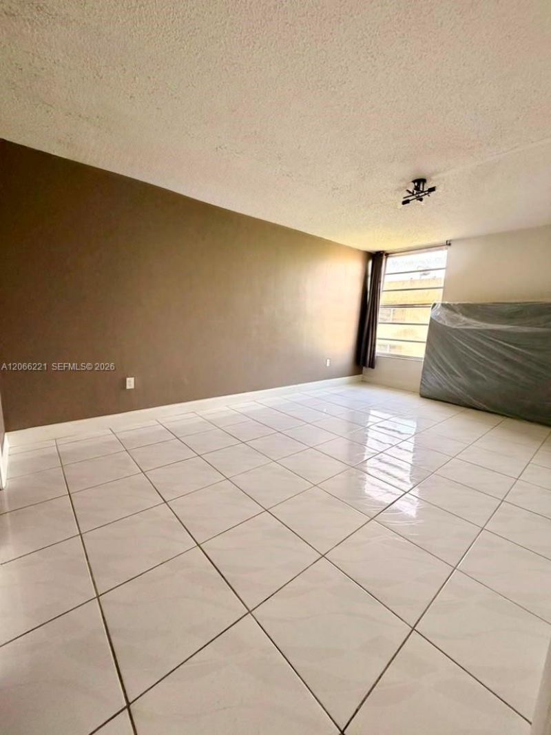 840 NW 87th Ave , Unit 406, Miami, FL 33172 Photo