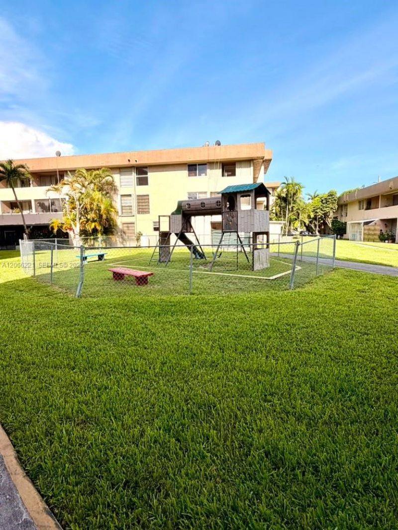 840 NW 87th Ave , Unit 406, Miami, FL 33172 Photo