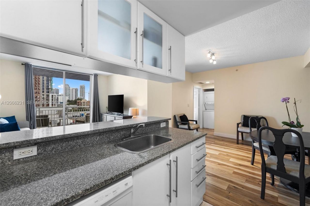275 NE 18th St, Unit 710, Miami, FL 33132 Photo