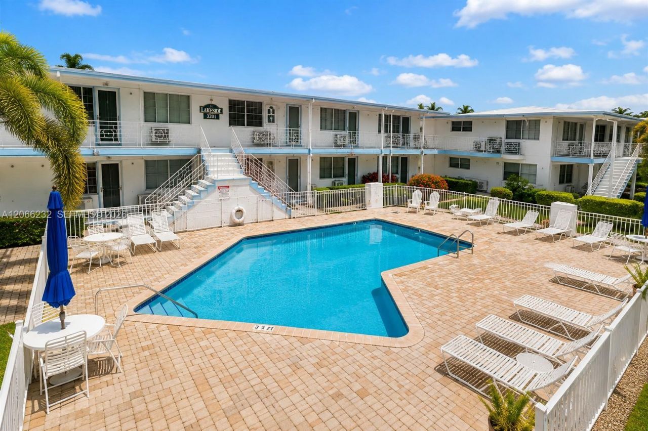 3201 SE 12th St, Unit A2, Pompano Beach, FL 33062 Photo