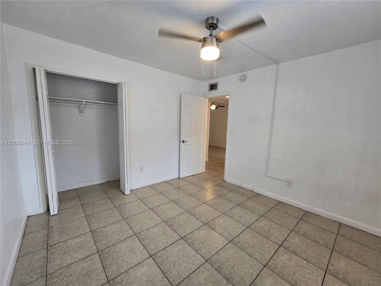 2330 NW 11th St , Unit 15, Miami, FL 33125 Photo