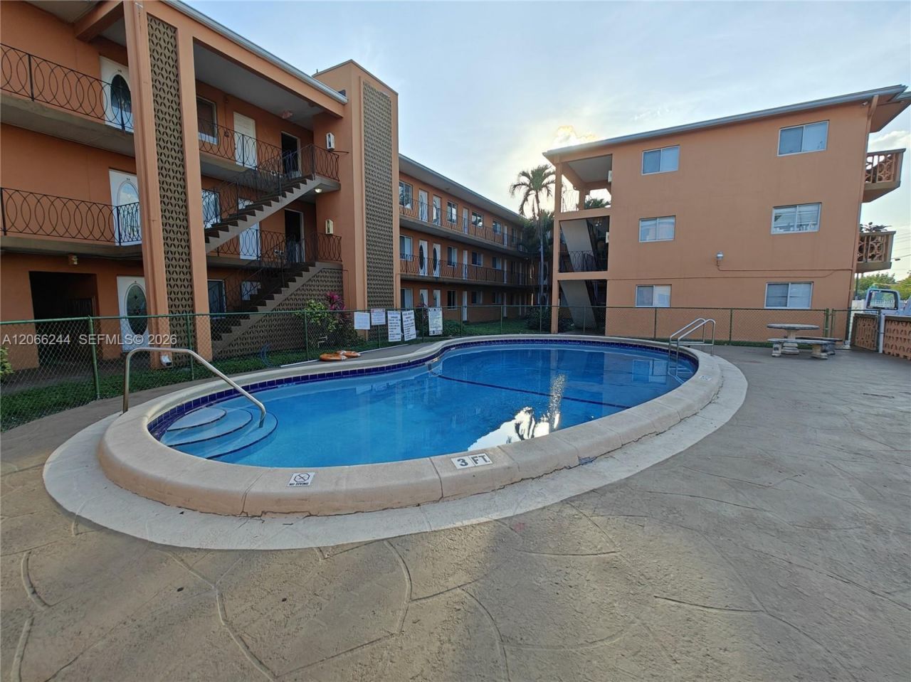 2330 NW 11th St , Unit 15, Miami, FL 33125 Photo