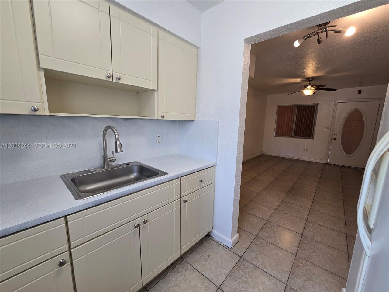 2330 NW 11th St , Unit 15, Miami, FL 33125 Photo