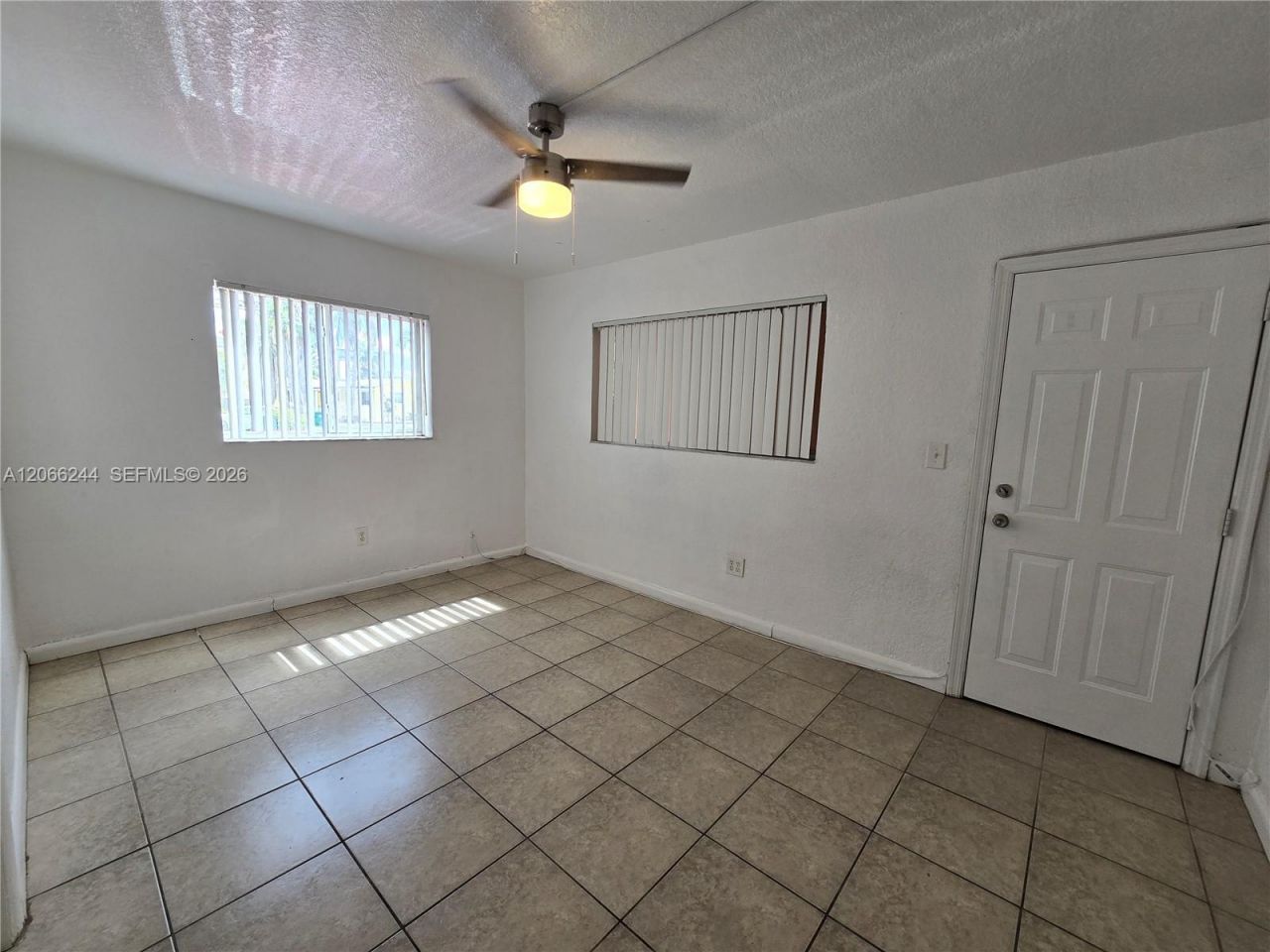 2330 NW 11th St , Unit 15, Miami, FL 33125 Photo