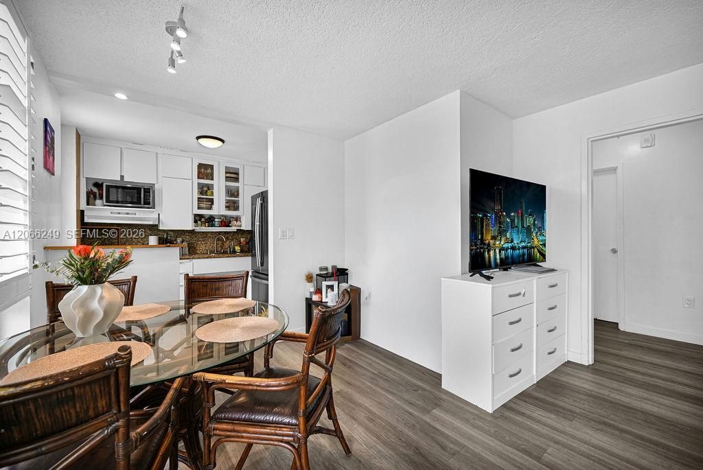 2400 NE 9th St , Unit 201, Fort Lauderdale, FL 33304 Photo