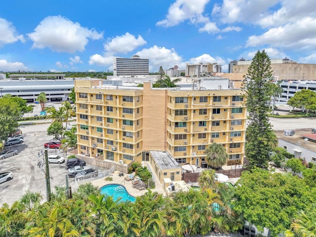 2400 NE 9th St , Unit 201, Fort Lauderdale, FL 33304 Photo