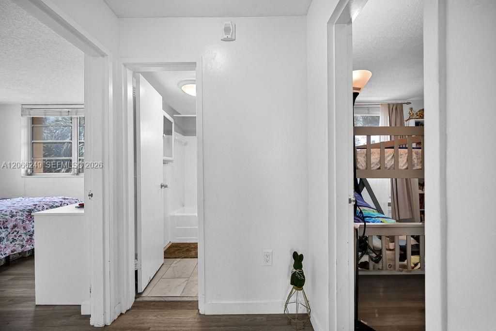 2400 NE 9th St , Unit 201, Fort Lauderdale, FL 33304 Photo