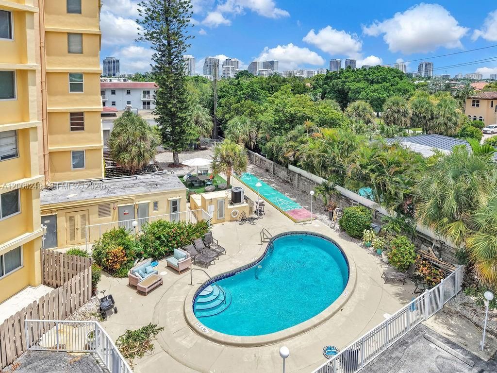2400 NE 9th St , Unit 201, Fort Lauderdale, FL 33304 Photo