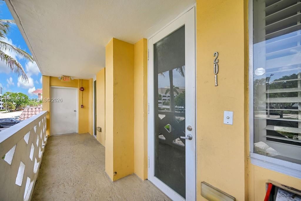 2400 NE 9th St , Unit 201, Fort Lauderdale, FL 33304 Photo