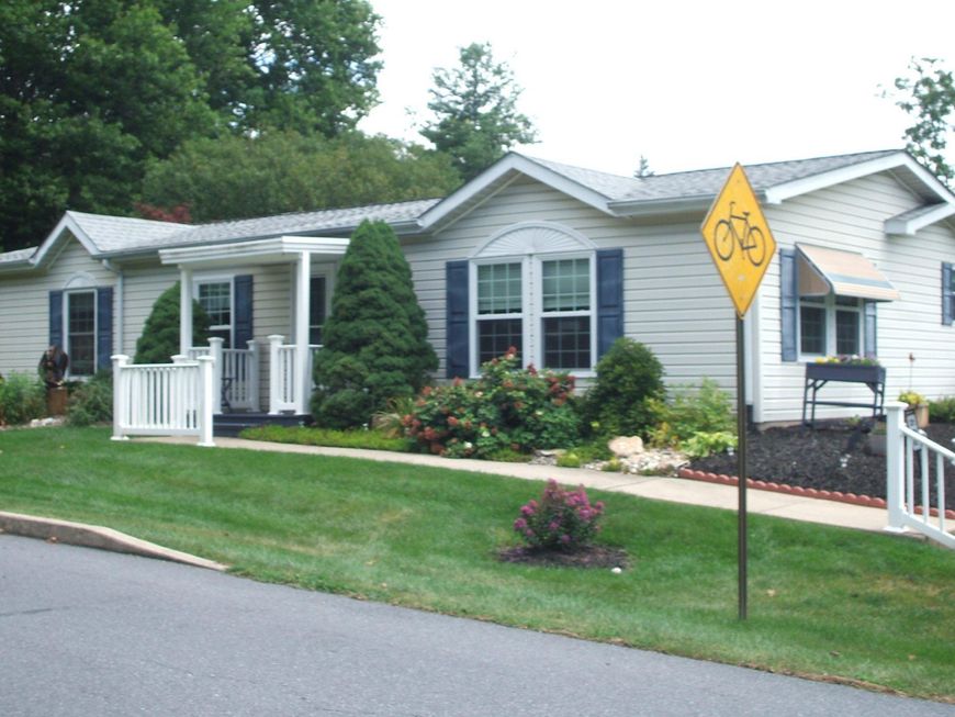 20 Chestnut Court E, Harleysville, PA 19438 Main Photo