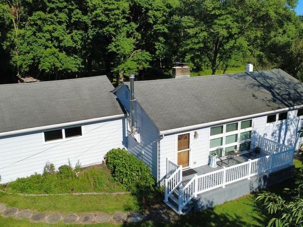 524 WALNUT DRIVE , NORTHAMPTON, PA 18067