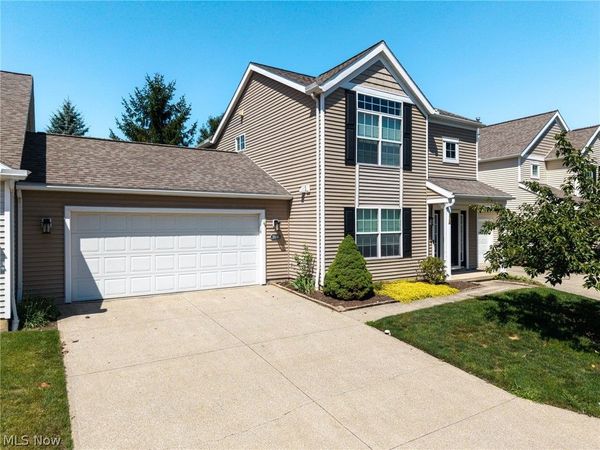 2806 Canvasback Circle, Akron, OH 44319
