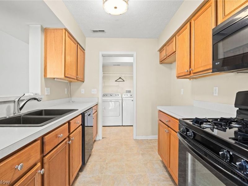 2806 Canvasback Circle, Akron, OH 44319 Photo 14