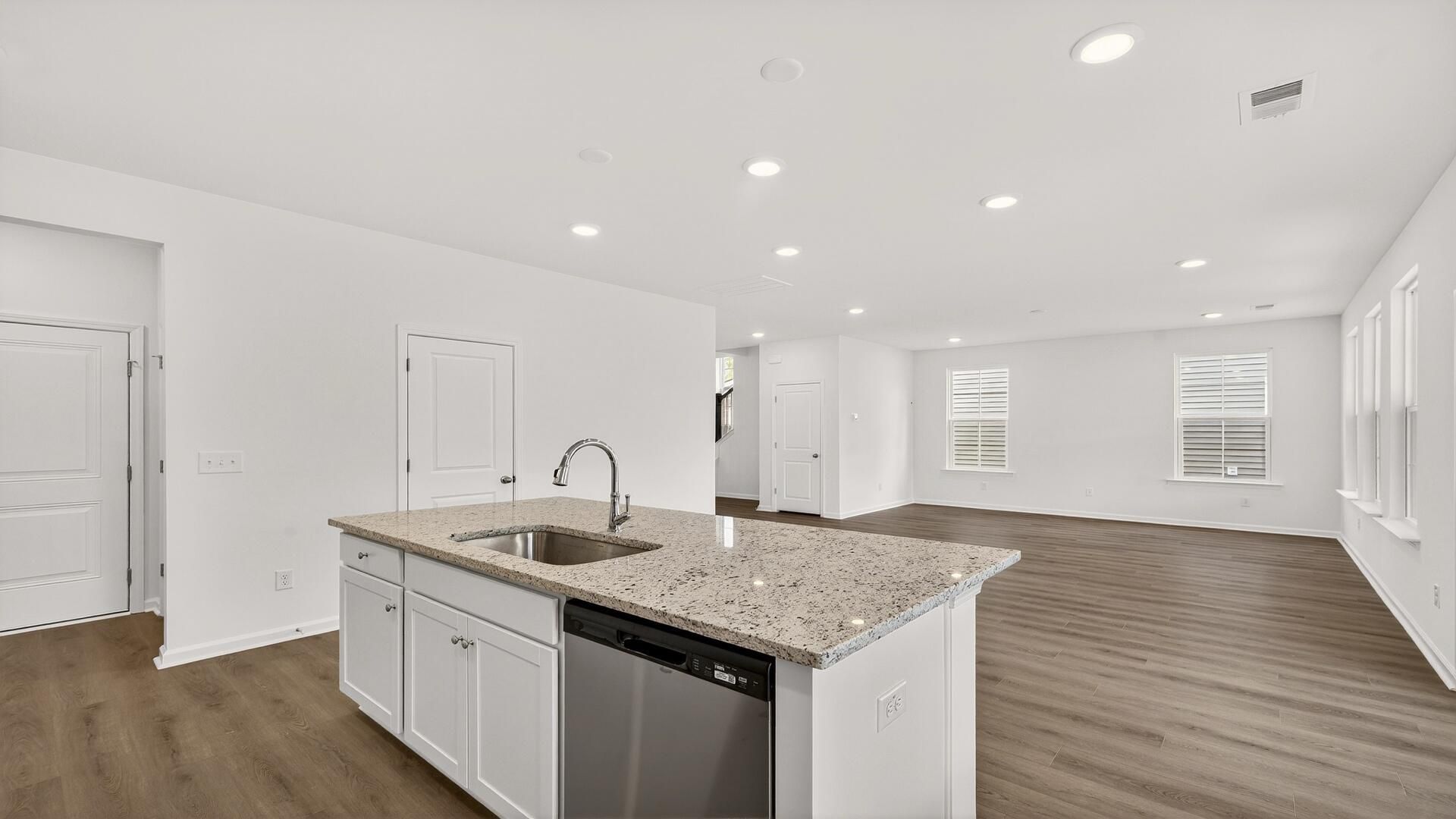 442 Cadbury Loop Photo 11