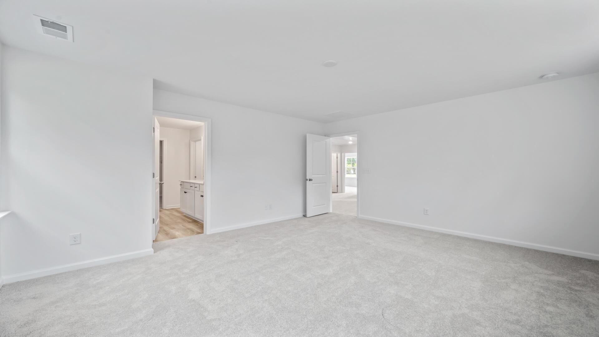 442 Cadbury Loop Photo 15