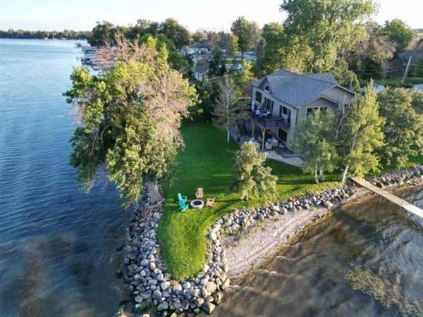 206 SCOTT ST, Storm Lake, IA 50588