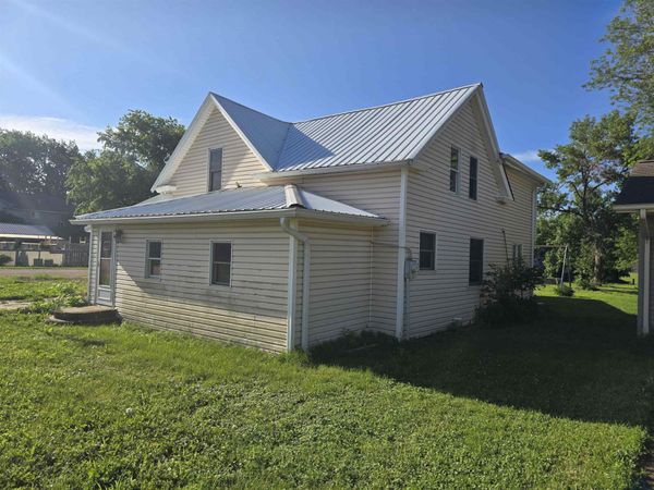 150 South Street, Akron, IA 51001