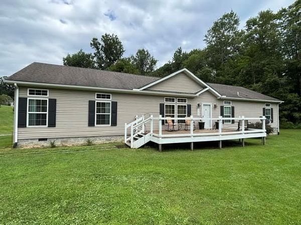 2256 Beckwith Road, FAYETTEVILLE, WV 25840