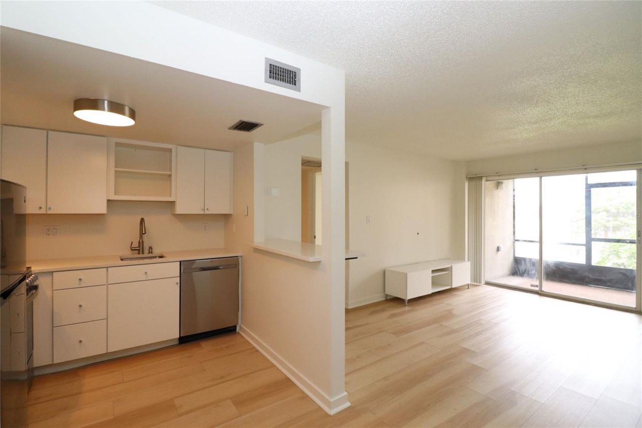 618 Orange Drive, Unit 207, Altamonte Springs, FL 32701 Photo
