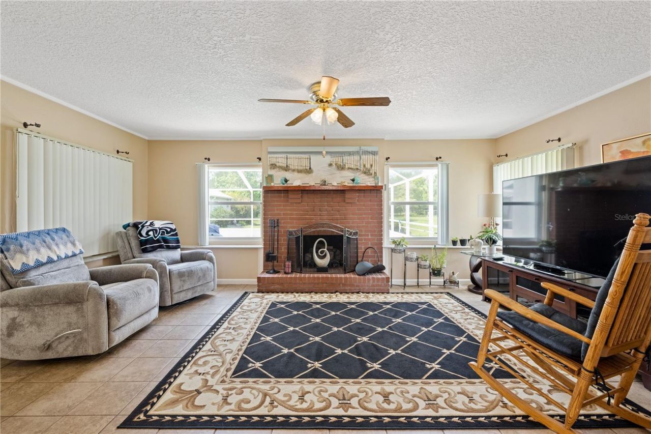 415 Hiawatha Avenue, Inverness, FL 34452 Photo