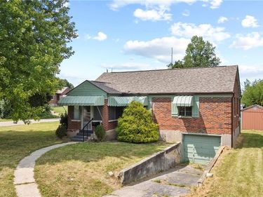 201 Castlewood Avenue, Harrison Twp, OH 45405