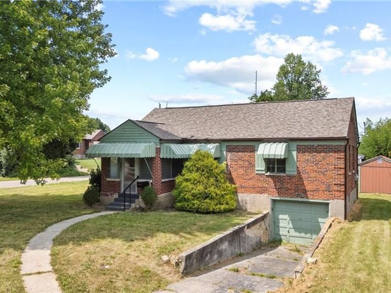 201 Castlewood Avenue, Harrison Township, OH 45405 Photo 1