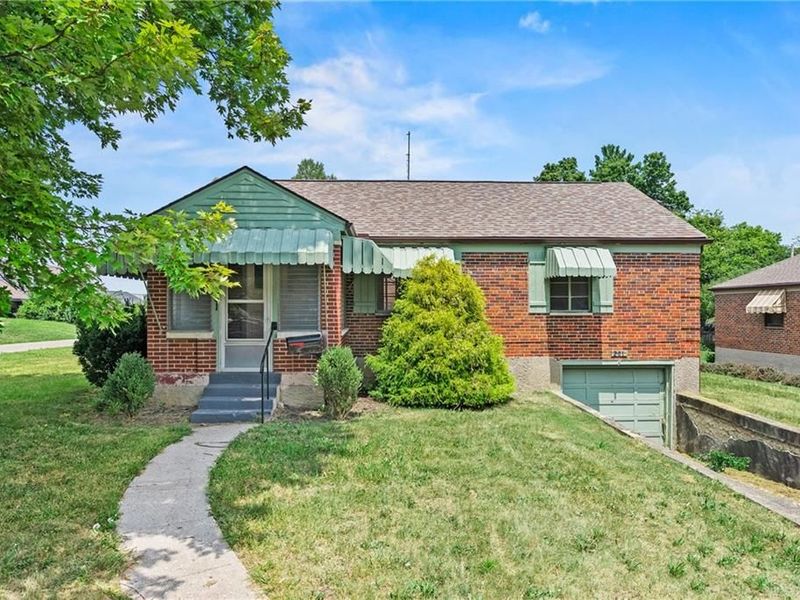 201 Castlewood Avenue, Harrison Township, OH 45405 Photo 4