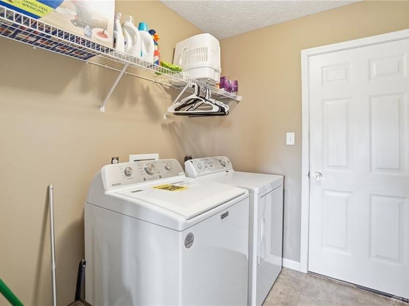 2571 Sunset Maple Drive, Tipp City, OH 45371 Photo 12