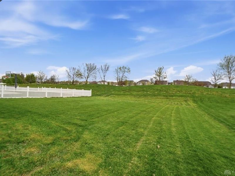 2571 Sunset Maple Drive, Tipp City, OH 45371 Photo 41