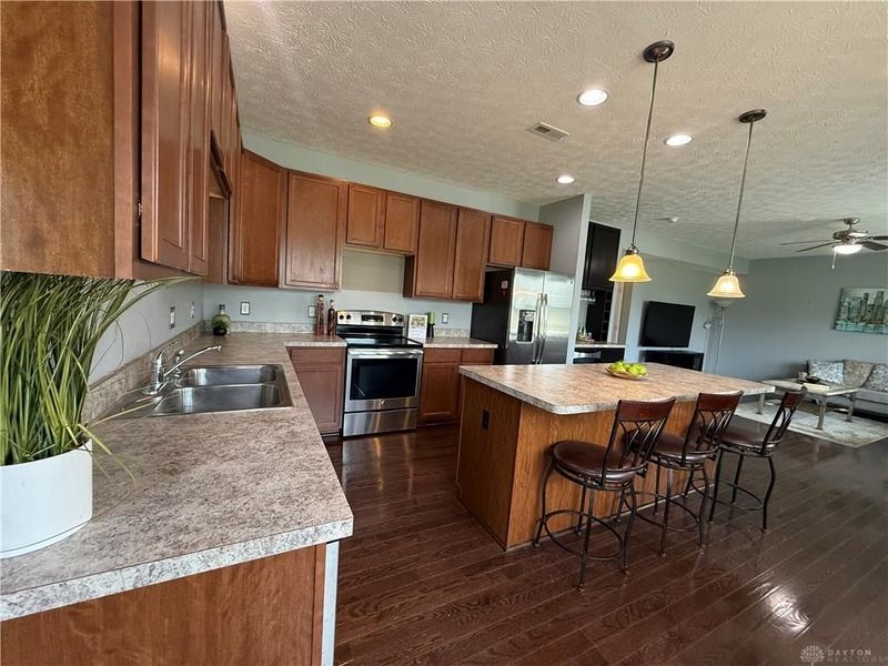 2571 Sunset Maple Drive, Tipp City, OH 45371 Photo 9