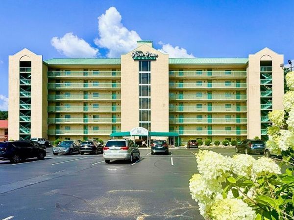 3215 River Road N, Unit Ste 103, Pigeon Forge, TN 37863