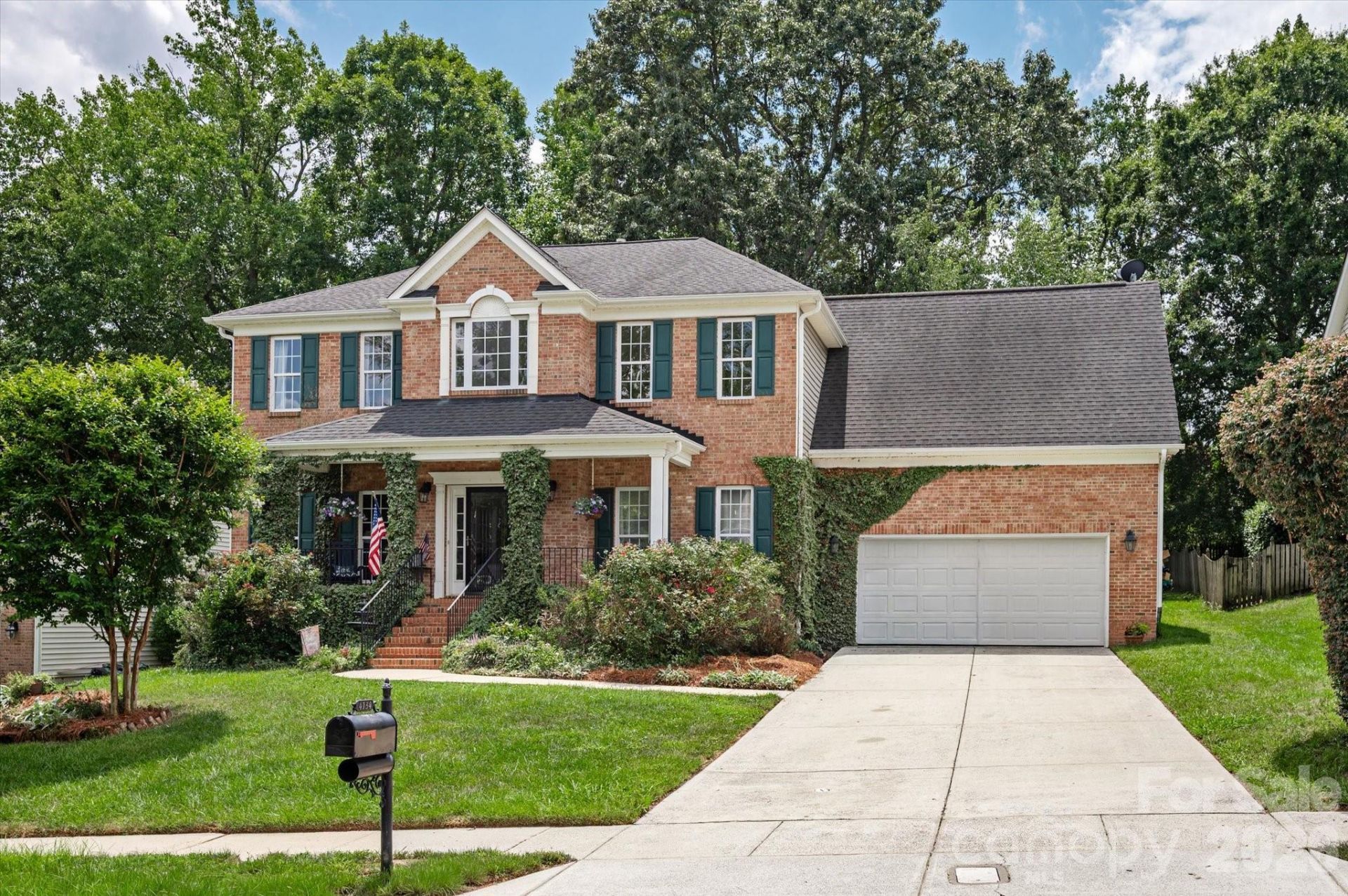 4134 Oakton Ridge Court , Matthews, NC 28105 Main Photo