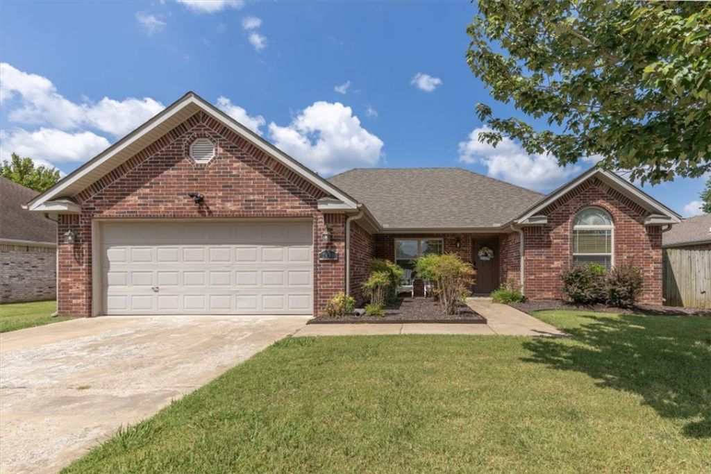 2899 N Hay Meadows Avenue, Fayetteville, AR 72704 Main Photo