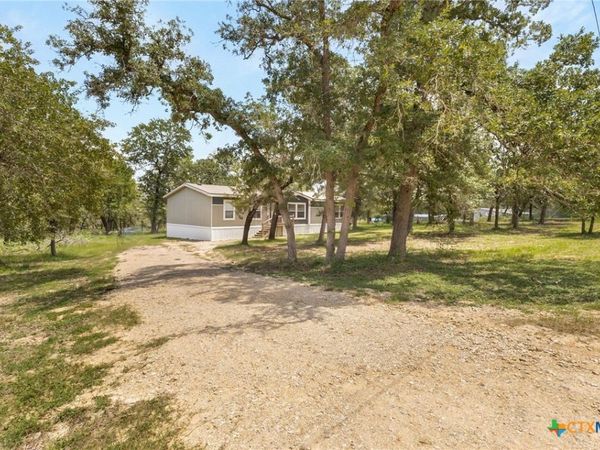 159 High Sierra Drive , Seguin, TX 78155