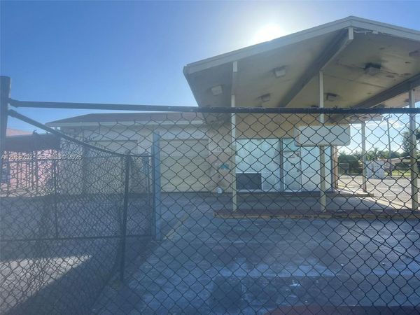 1391 NW 31 Ave, Lauderhill, FL 33311