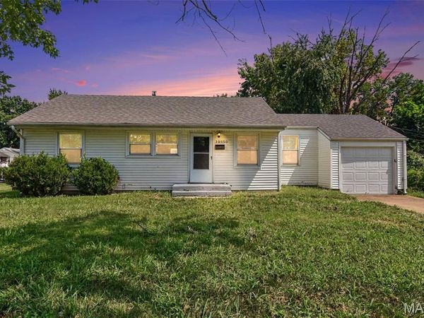 10350 Ross Circle , St Louis, MO 63137