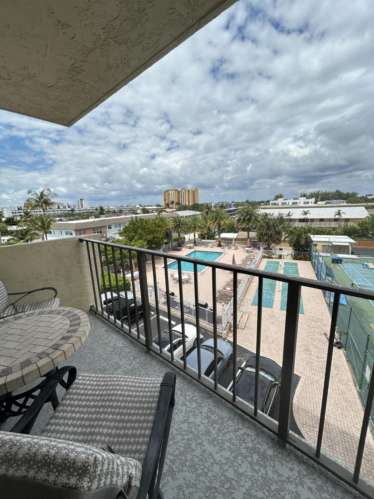 1009 N Ocean Boulevard N, Unit 401, Pompano Beach, FL 33062 Photo