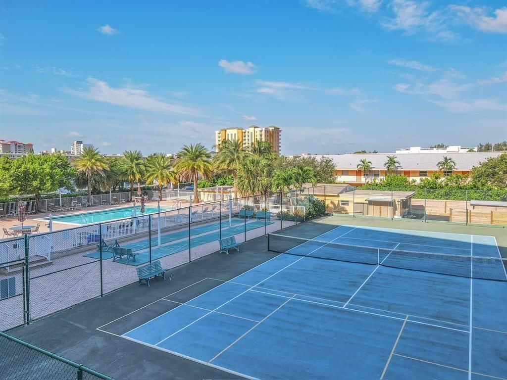 1009 N Ocean Boulevard N, Unit 401, Pompano Beach, FL 33062 Photo