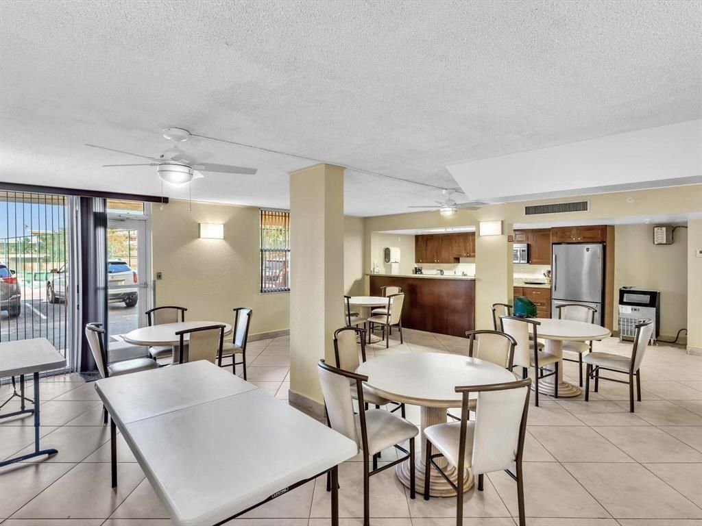 1009 N Ocean Boulevard N, Unit 401, Pompano Beach, FL 33062 Photo